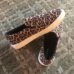 Soda slip on shoes from The Buckle - size 9